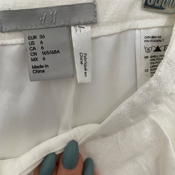 H&M Skirt - Picture 3 of 3